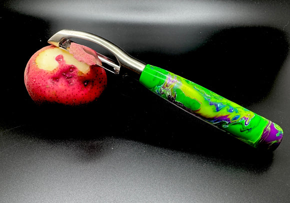 Hefty vegetable peeler